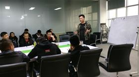 瑞馬壁掛爐廠家增強服務意識，提高商務技巧